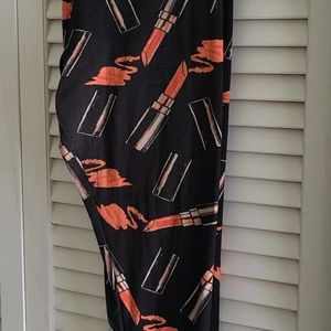 Lularoe Lipstick Leggings!